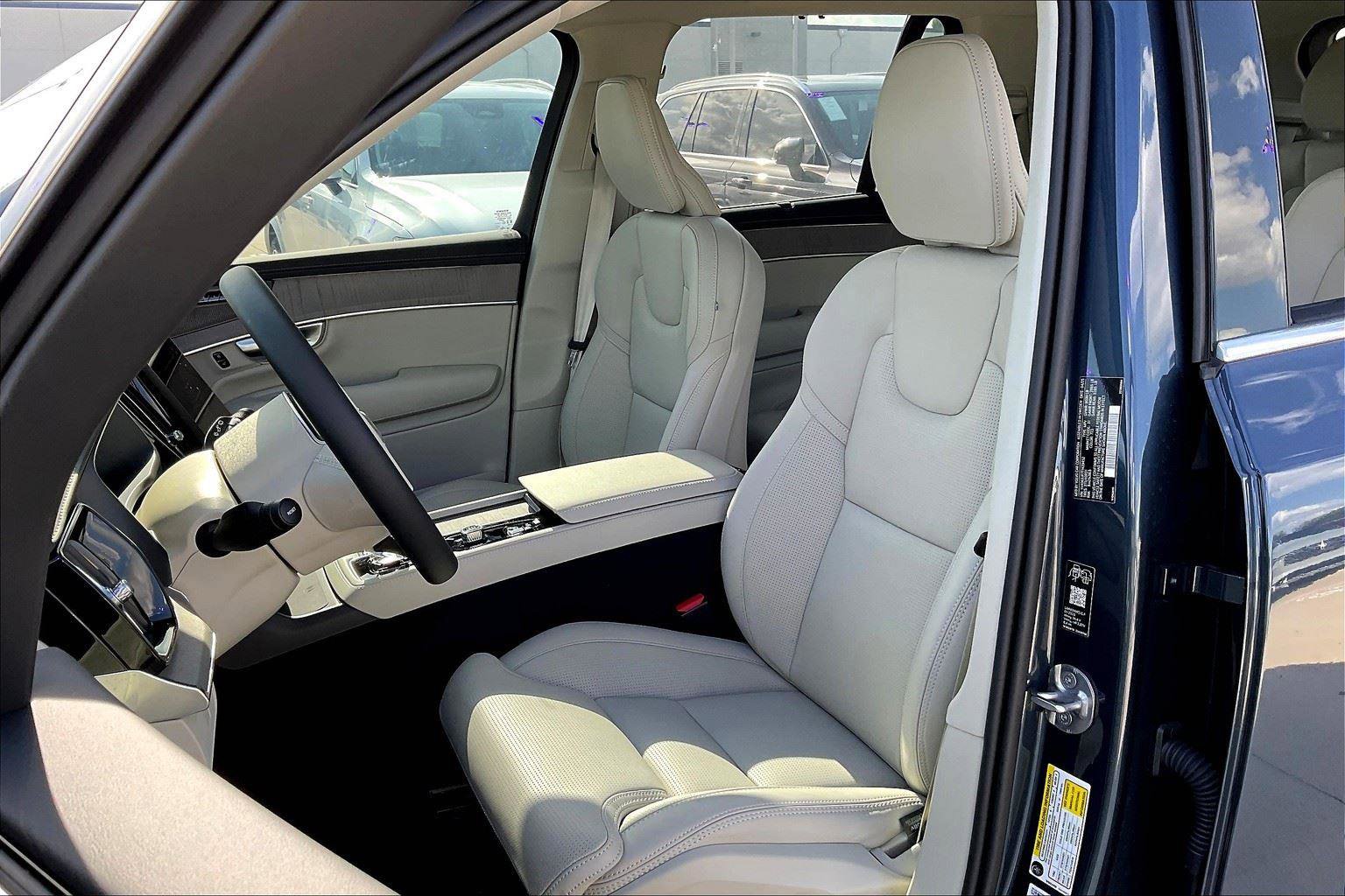 New 2026 Volvo XC90 B6 Ultra w/ Protection Package Premier image 14