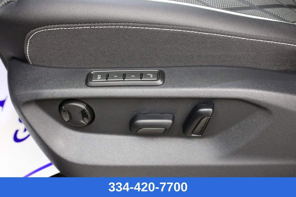 New 2025 Volkswagen Atlas SEL Premium R-Line image 17