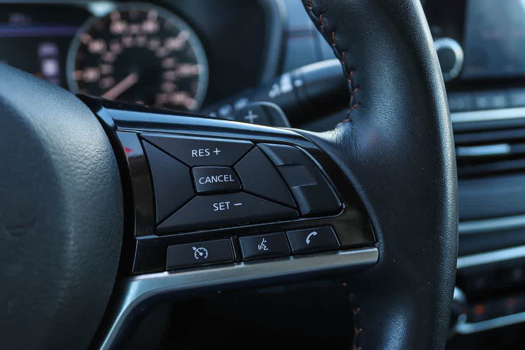 Used 2020 Nissan Altima 2.5 SR w/ Premium Package FWD image 23