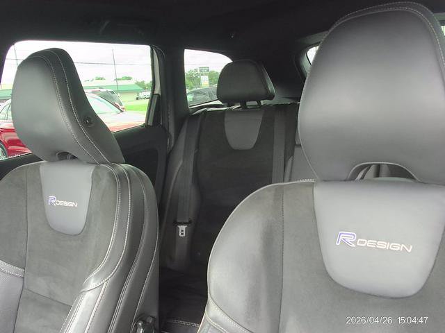 Used 2015 Volvo XC60 T6 R-Design Platinum AWD/4WD image 7