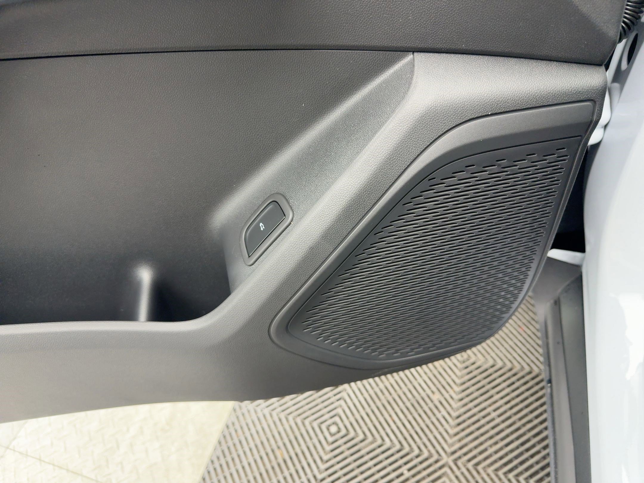 New 2026 Chevrolet Traverse LT w/ Driver Confidence Package image 18