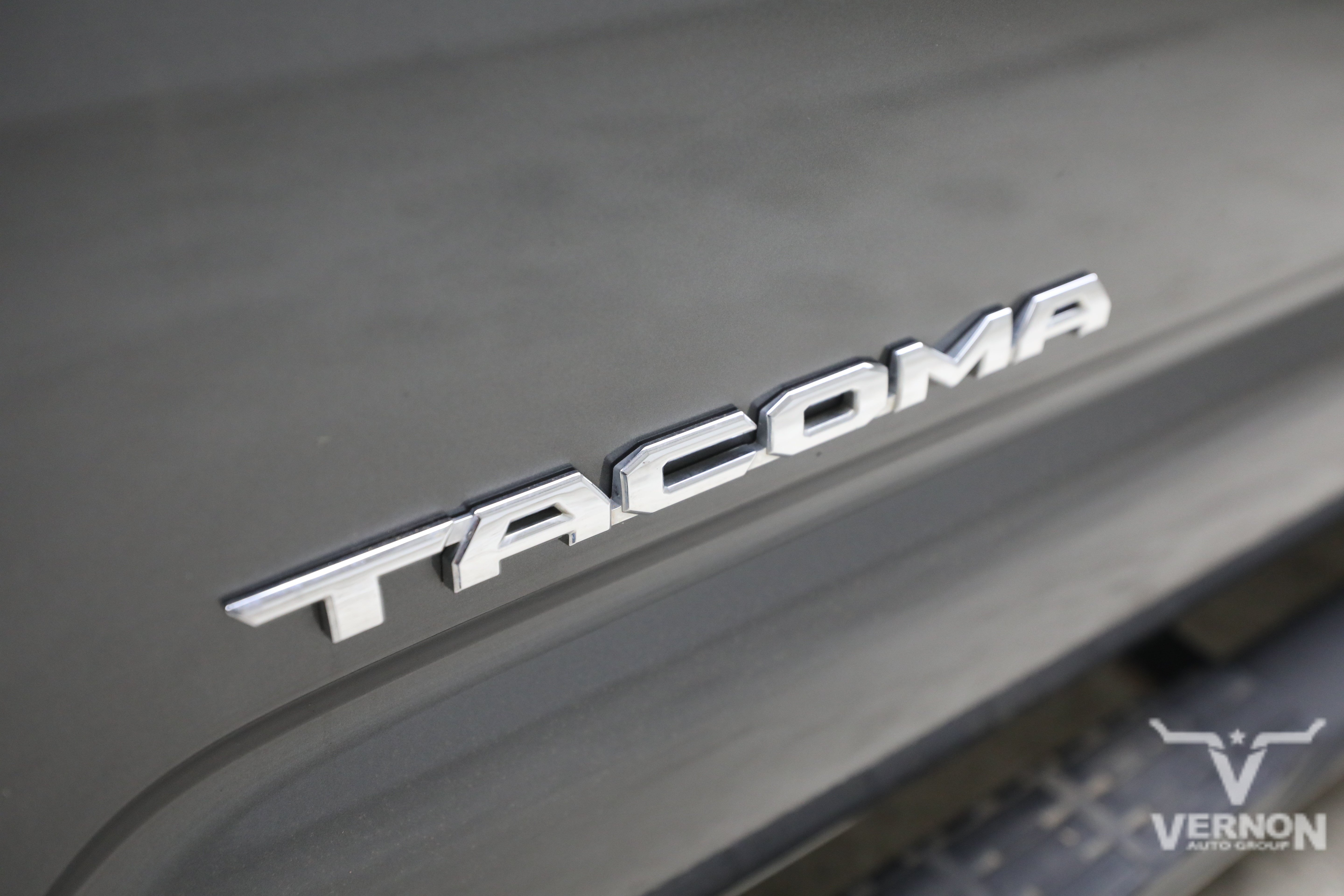 Used 2018 Toyota Tacoma Limited AWD/4WD image 35