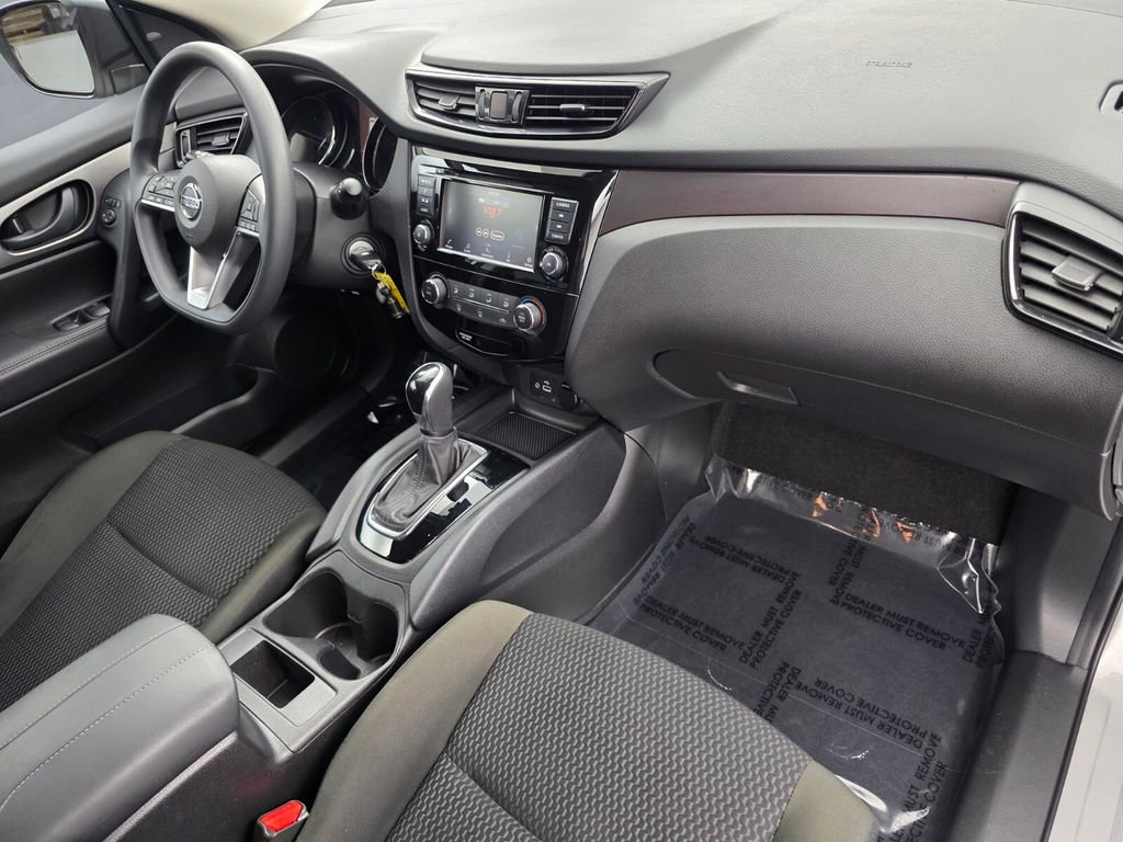 Used 2021 Nissan Rogue Sport S image 27