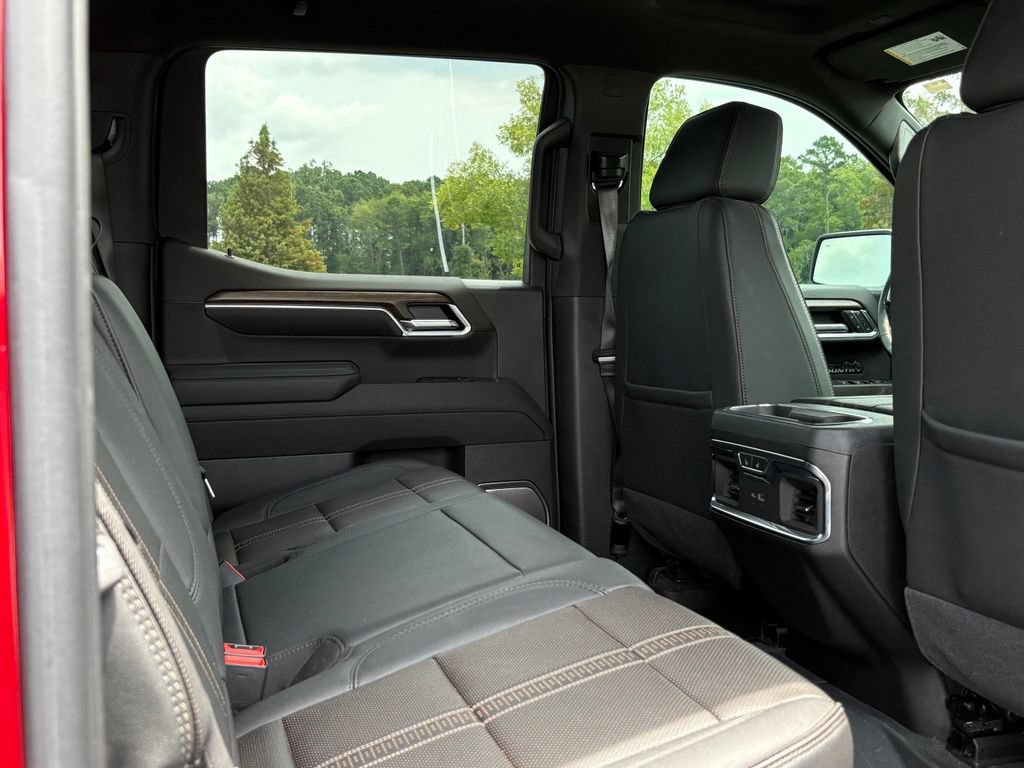 Used 2025 Chevrolet Silverado 1500 High Country w/ Z71 Off-Road Package AWD/4WD image 15