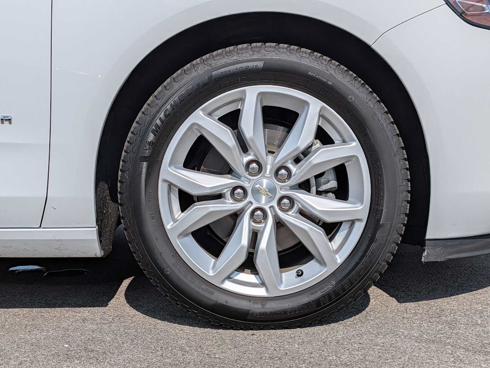 Used 2018 Chevrolet Impala LT w/ Sunroof and Spoiler Package FWD image 13