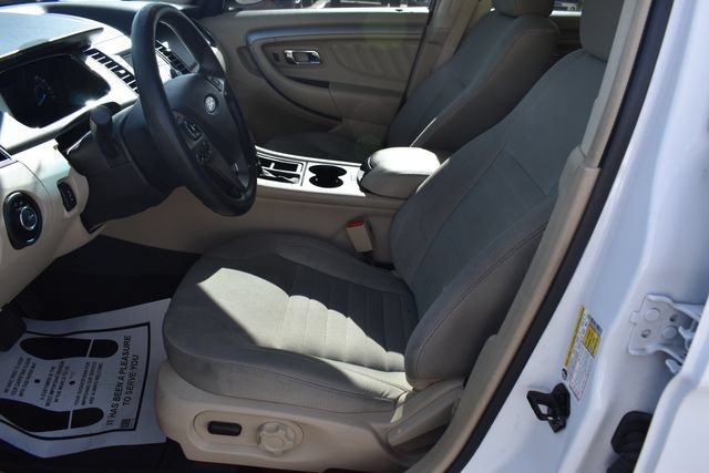 Used 2016 Ford Taurus SE FWD image 14