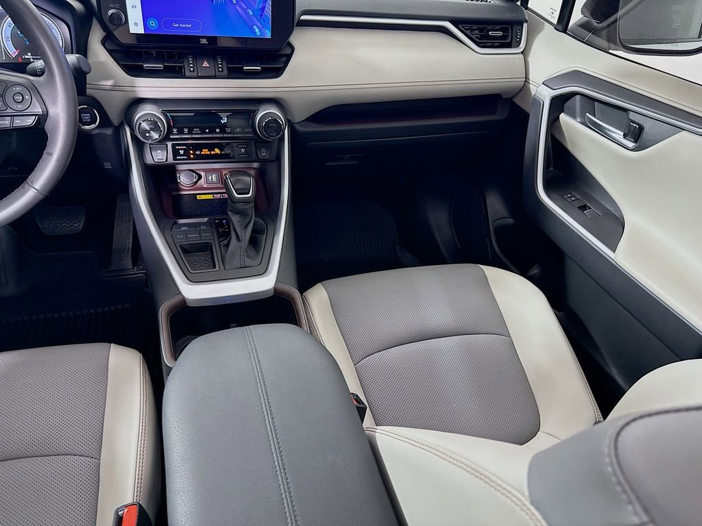 Used 2024 Toyota RAV4 Limited image 24