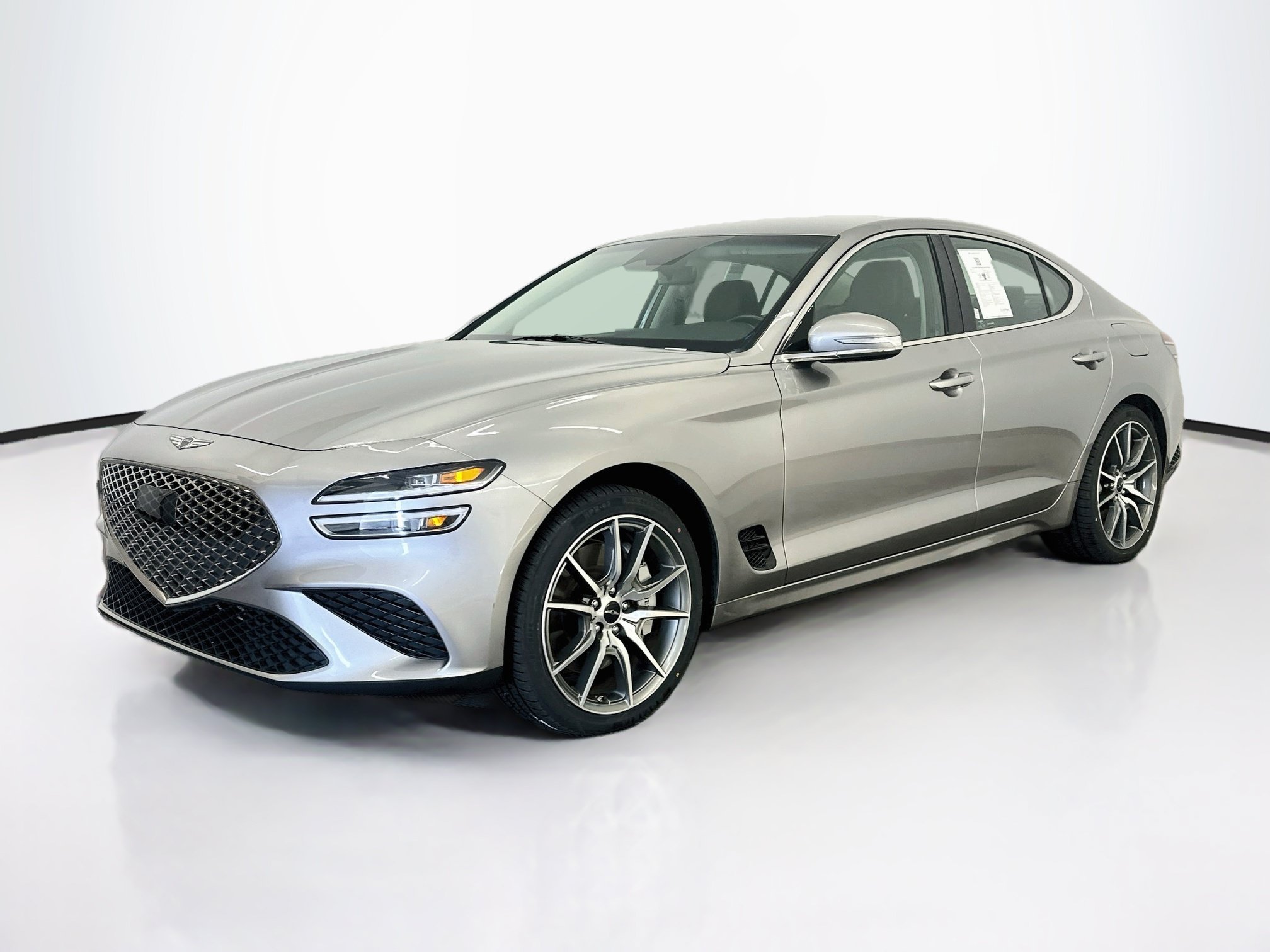Used 2025 Genesis G70 2.5T AWD/4WD image 3