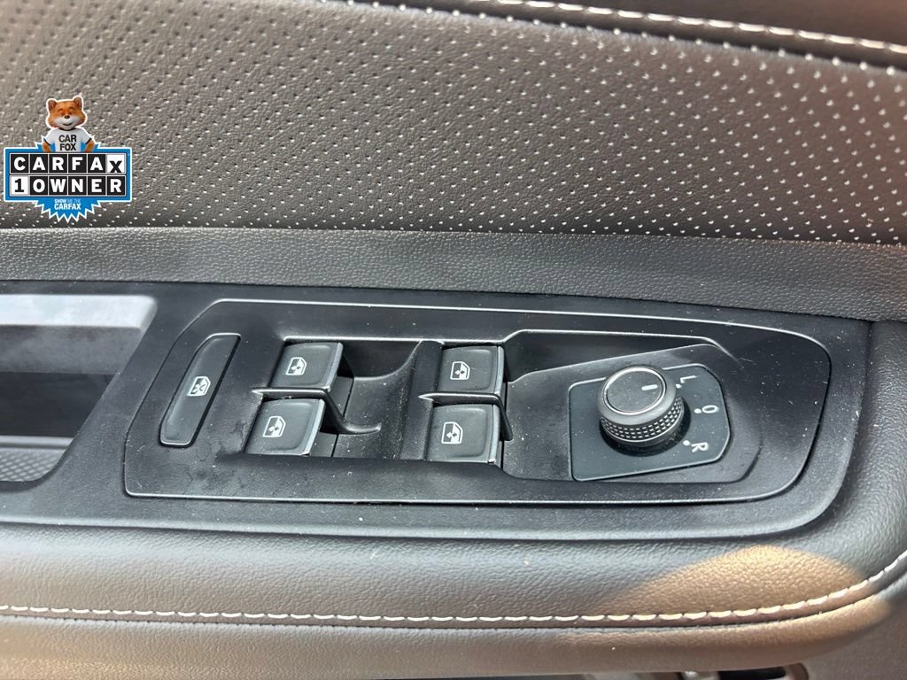 Used 2025 Volkswagen Atlas Cross Sport SE AWD/4WD image 17