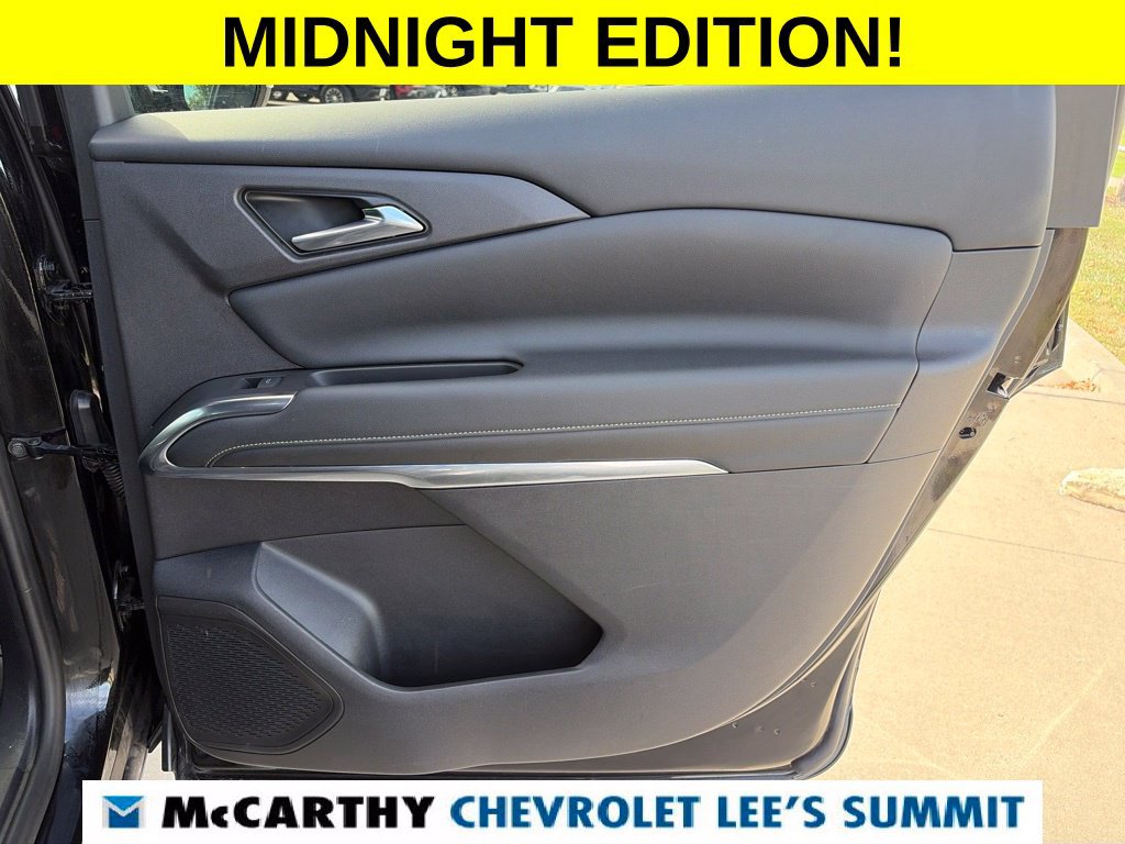 Used 2024 Chevrolet Traverse LT FWD image 29