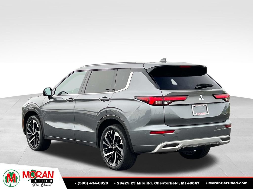 Used 2024 Mitsubishi Outlander SEL FWD image 4