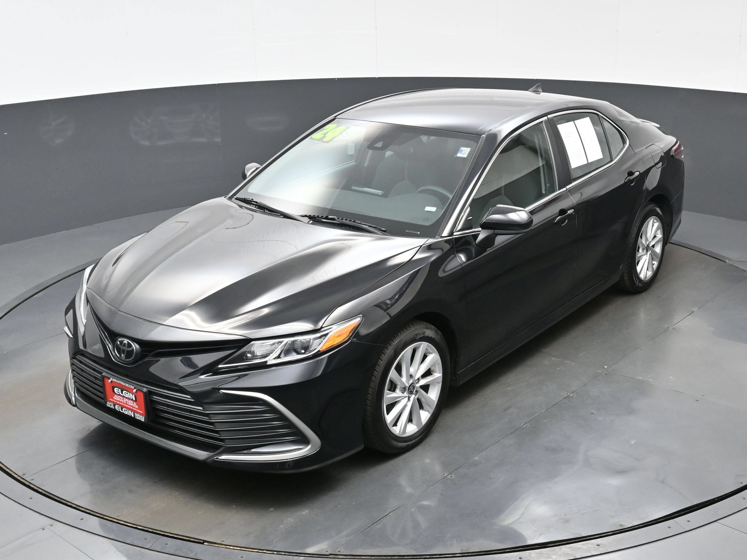 Used 2024 Toyota Camry LE FWD image 32