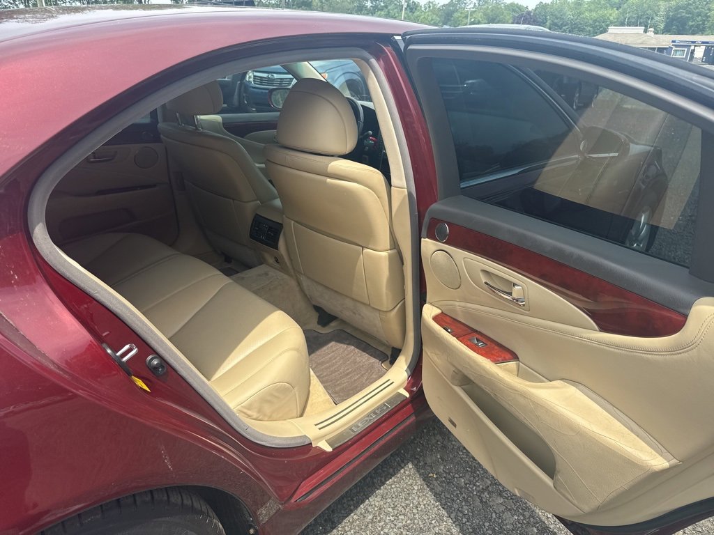 Used 2007 Lexus LS 460 image 27