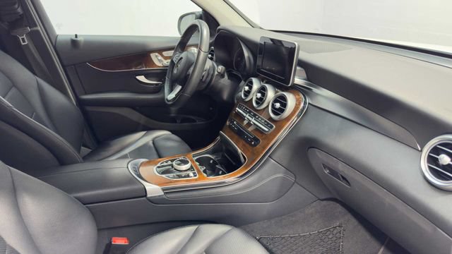Used 2017 Mercedes-Benz GLC 300 4MATIC Coupe image 12
