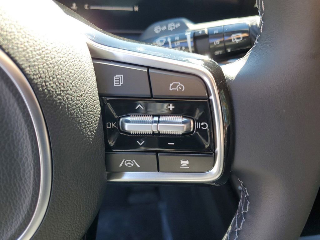 Used 2025 Kia Sorento S w/ Panoramic Sunroof Package FWD image 13