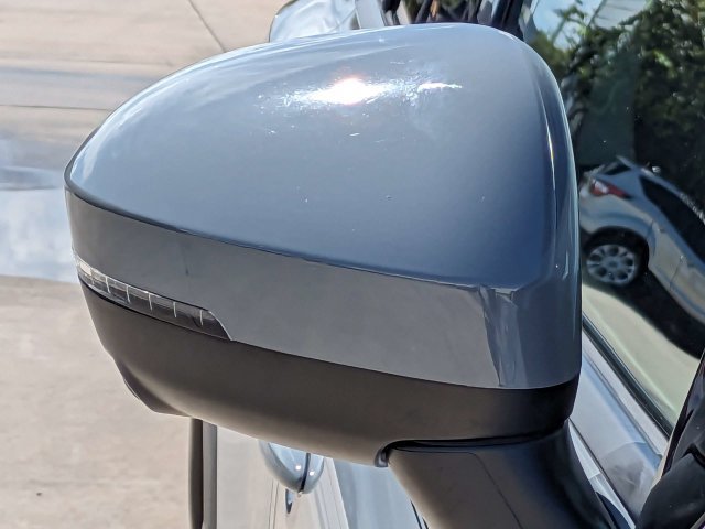 Used 2023 Nissan Rogue SL FWD image 12