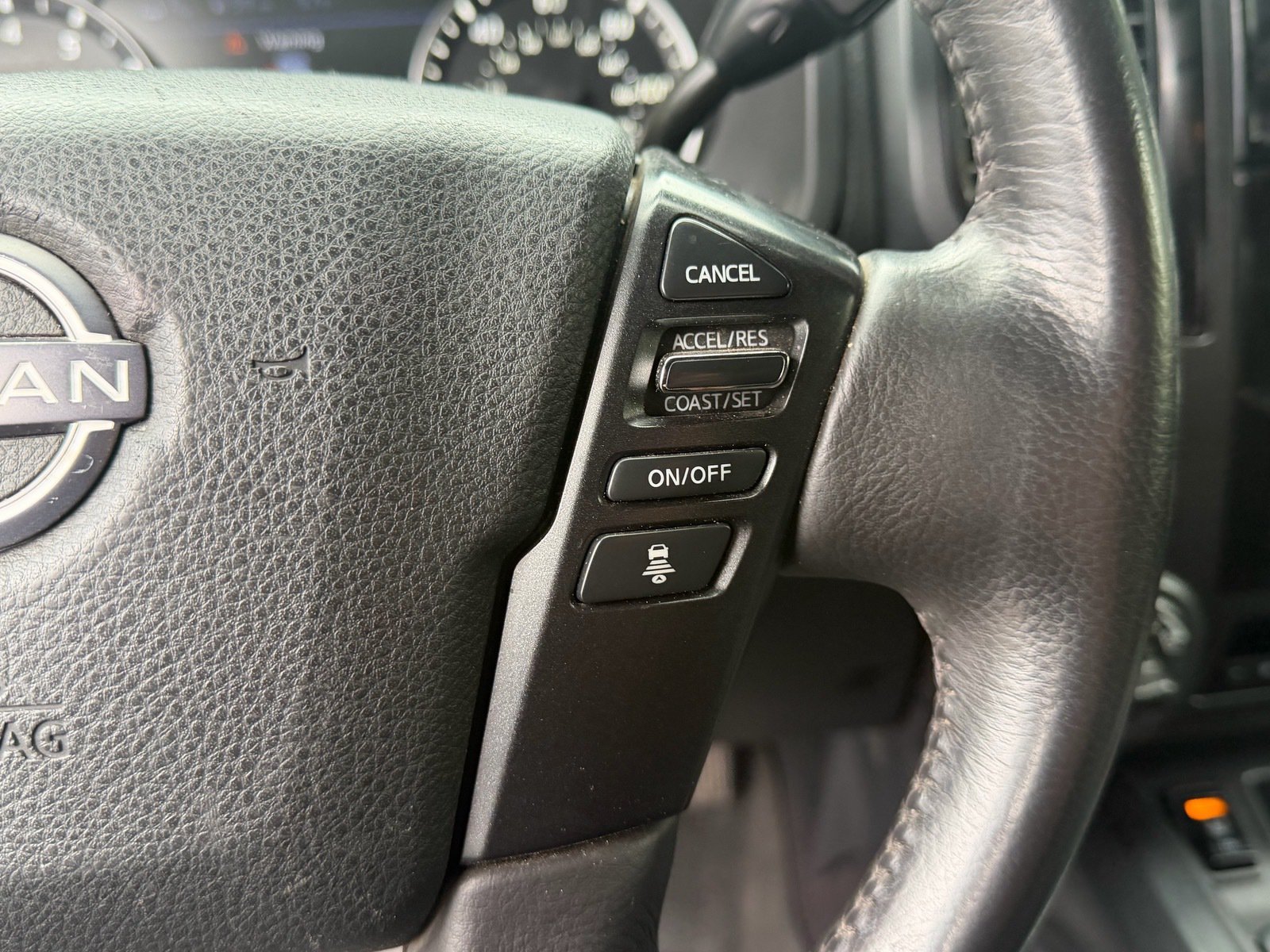 Used 2023 Nissan Titan SV w/ SV Convenience Package AWD/4WD image 36