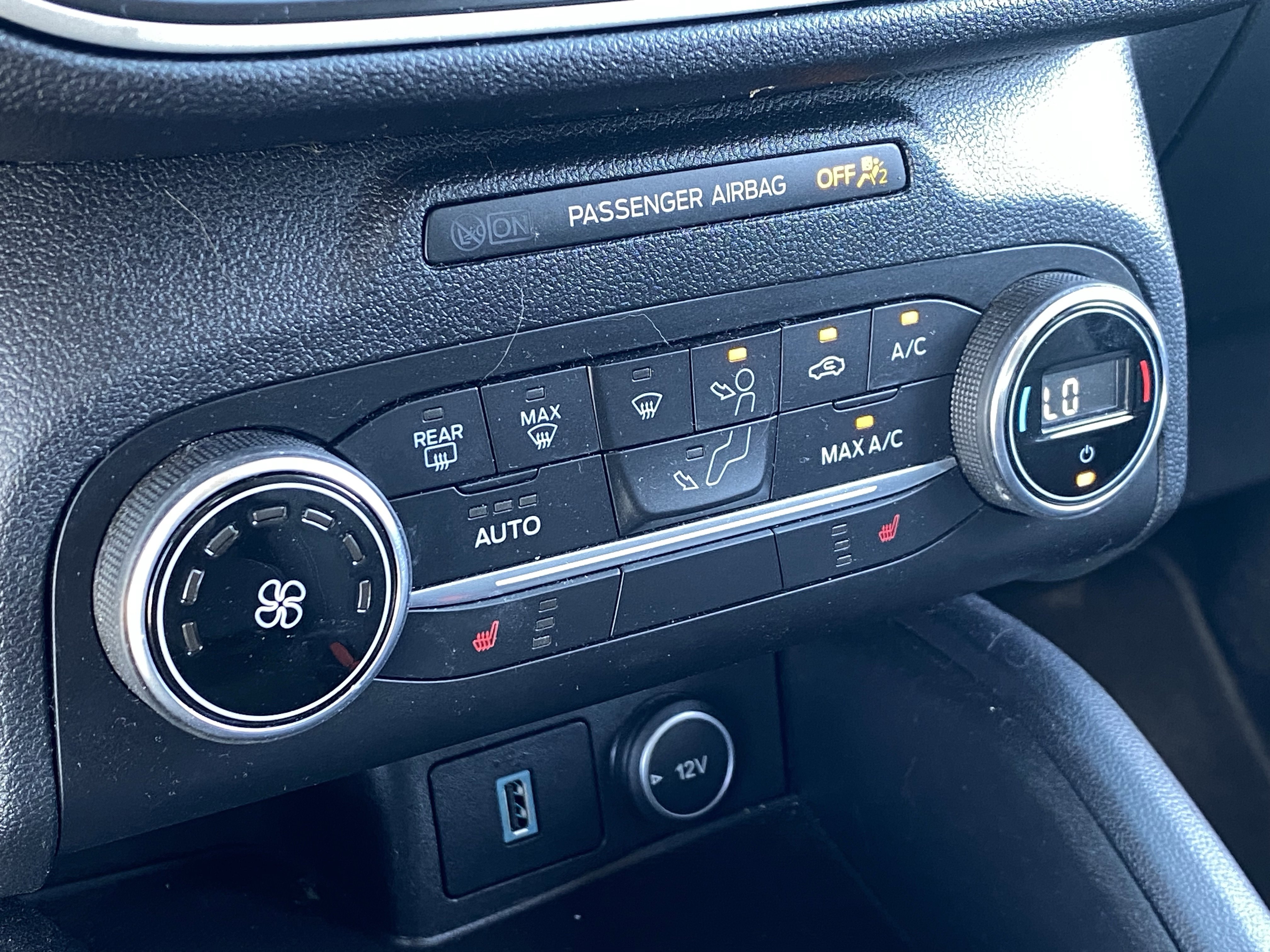 Used 2020 Ford Escape SE FWD image 25