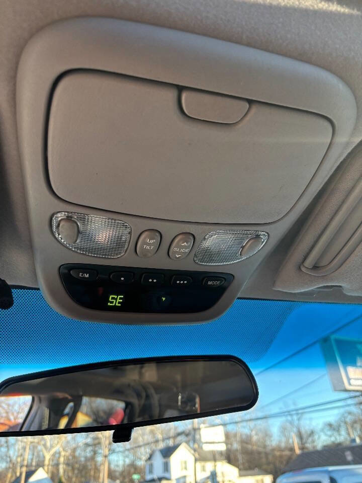 Used 2005 Toyota Sequoia SR5 image 12
