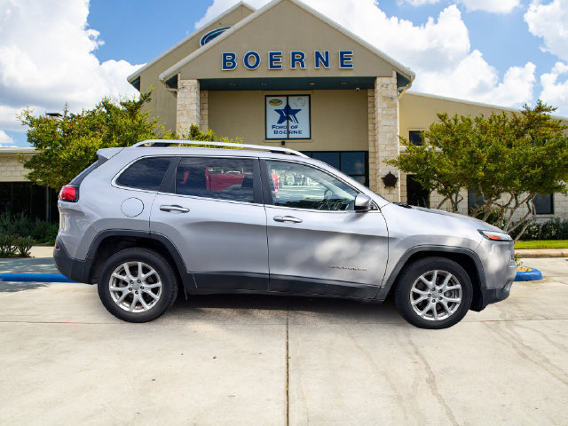 Used 2018 Jeep Cherokee Latitude Plus FWD image 6