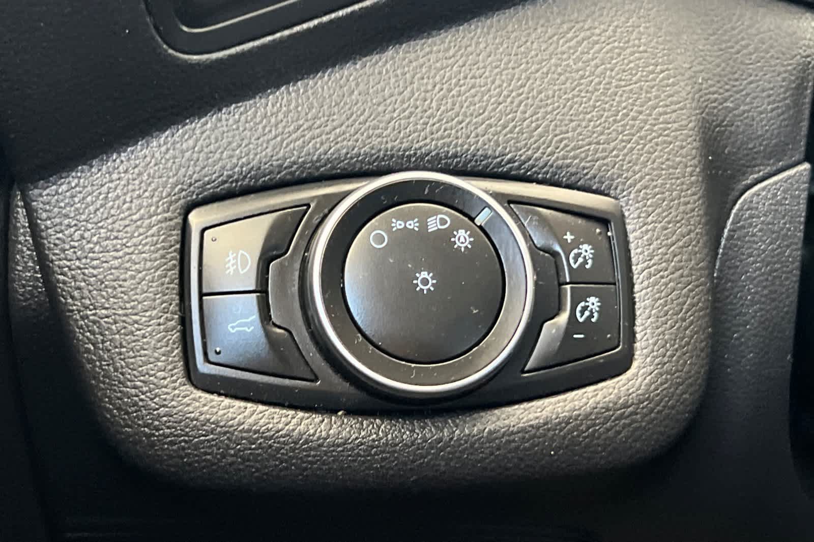 Used 2017 Ford Escape SE FWD image 29