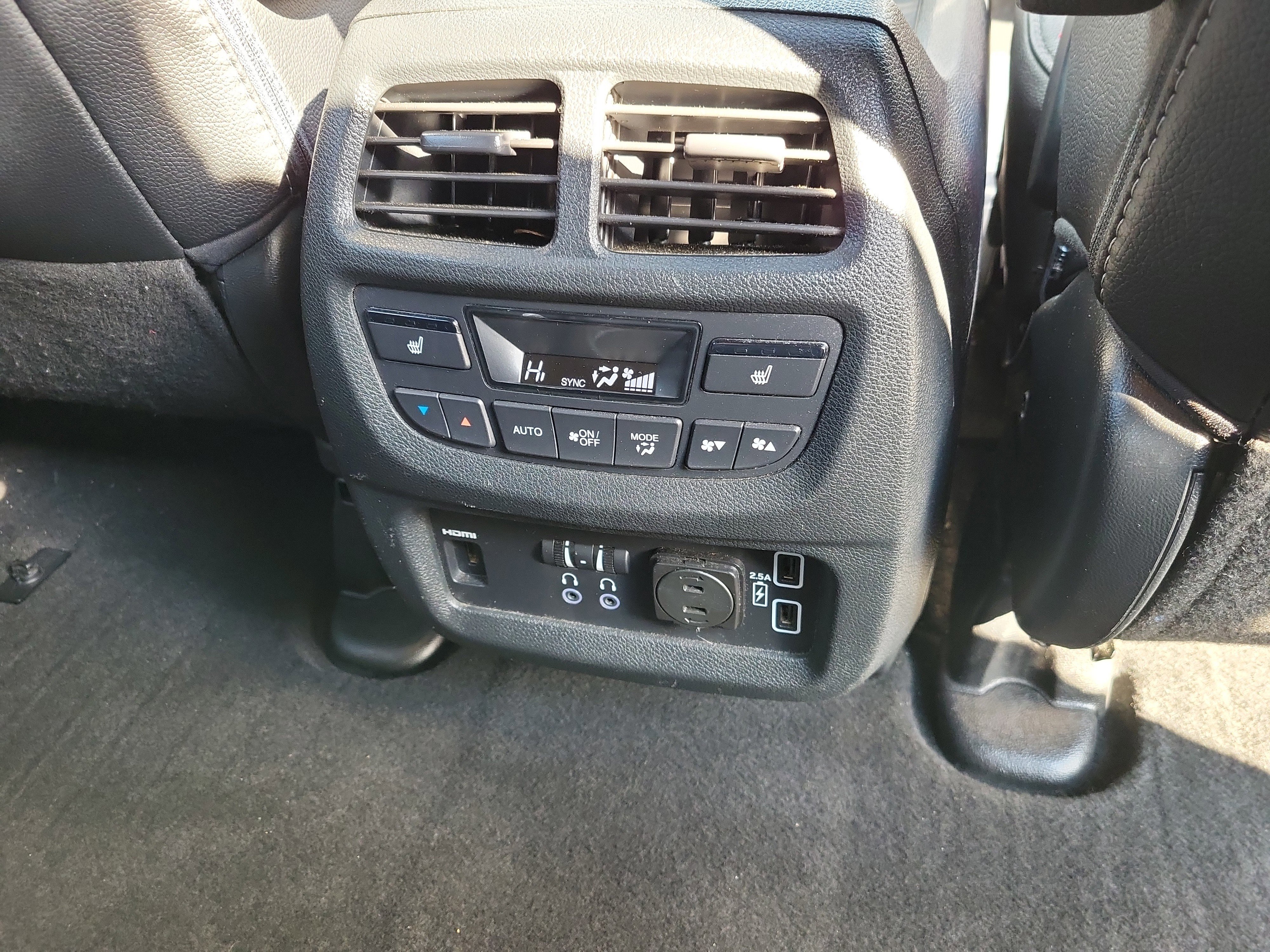 Used 2022 Honda Pilot Touring image 42