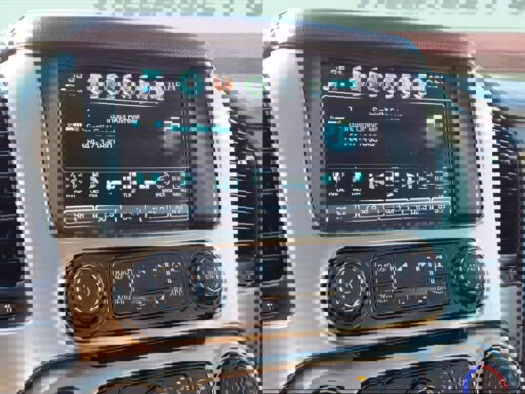 Used 2019 Chevrolet Suburban LT image 21