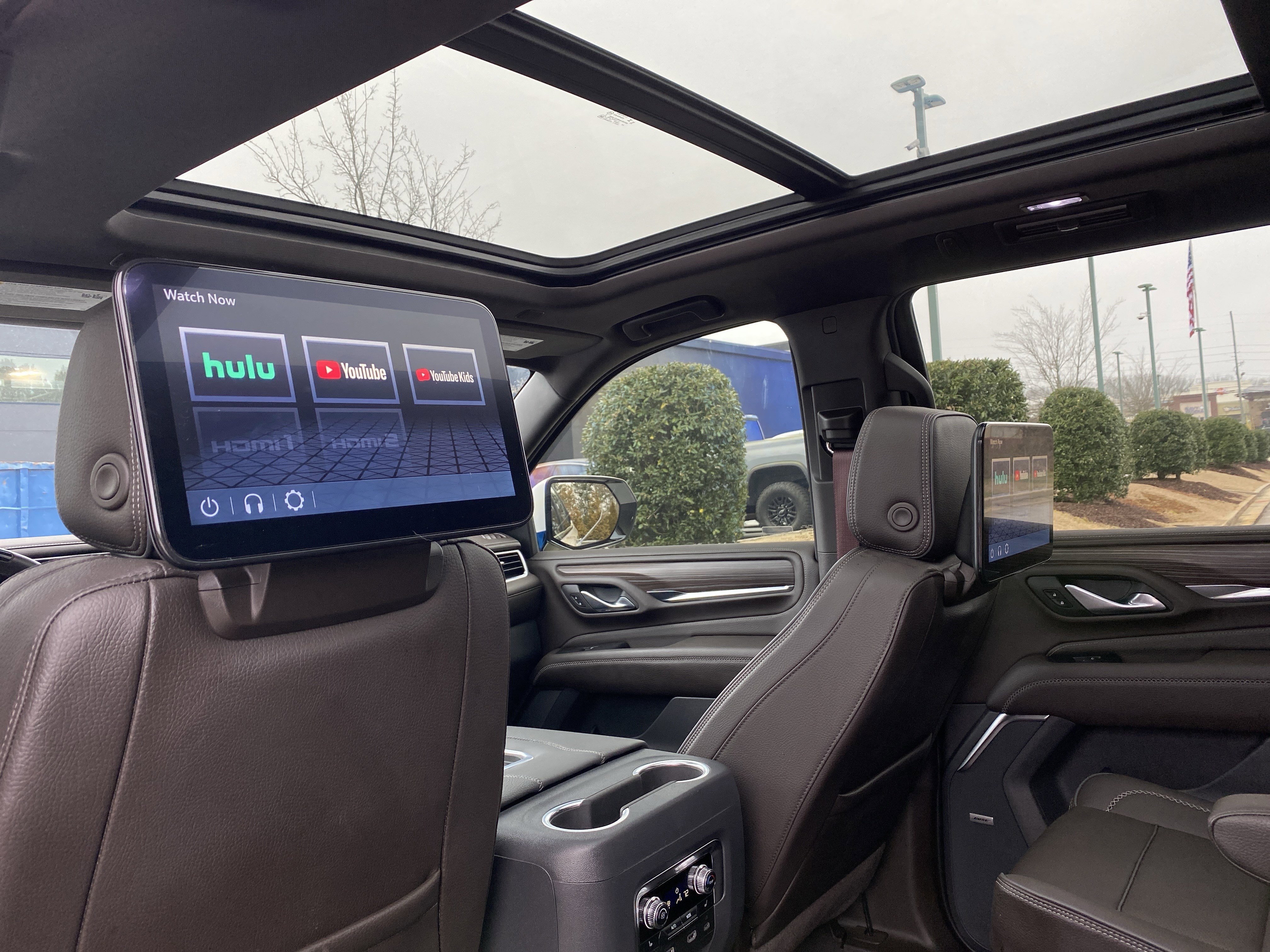 Used 2024 GMC Yukon Denali w/ Denali Reserve Package image 45