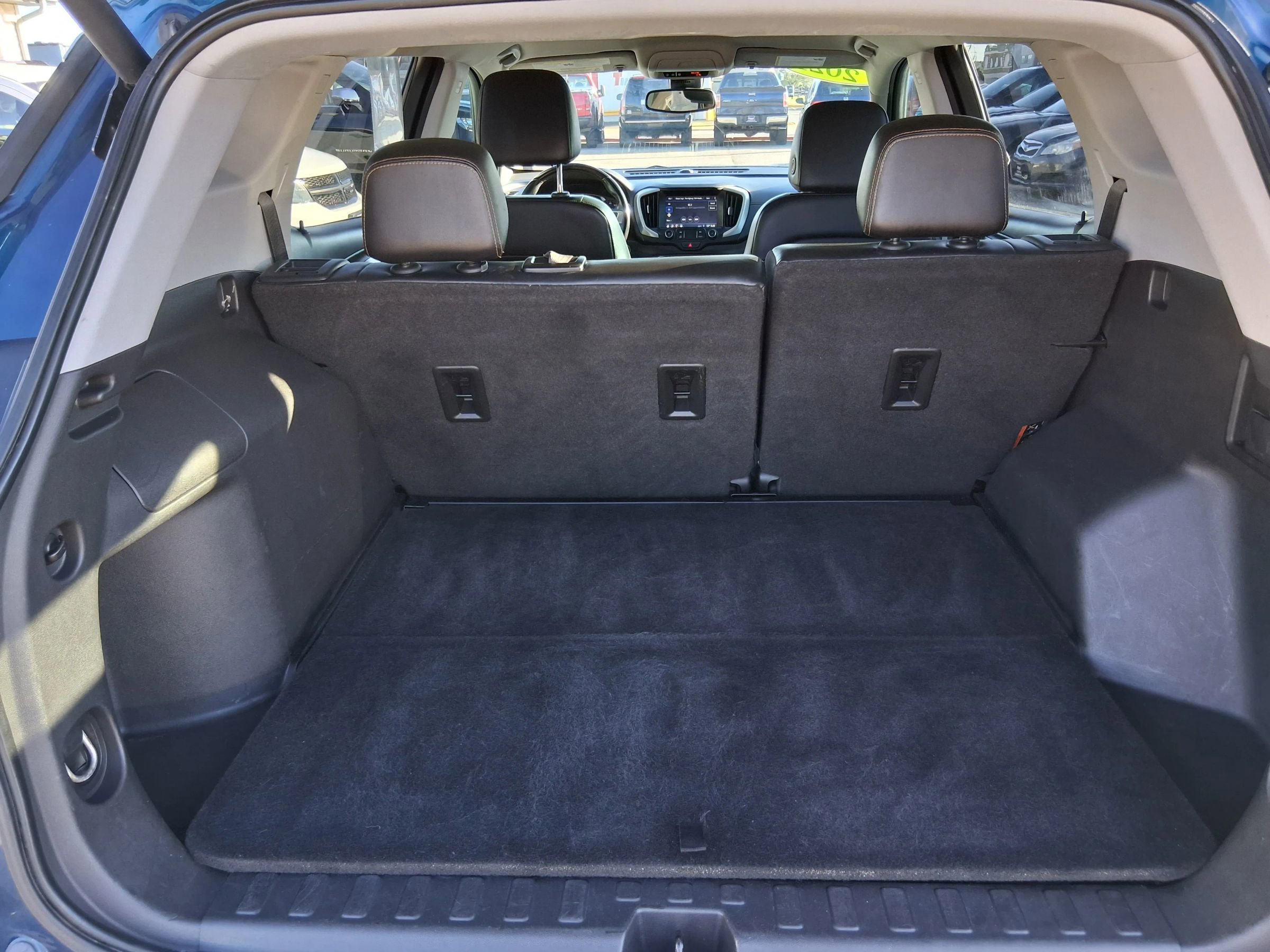 Used 2021 GMC Terrain SLT image 10