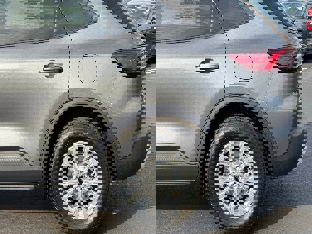 New 2025 Ford Escape Active image 33