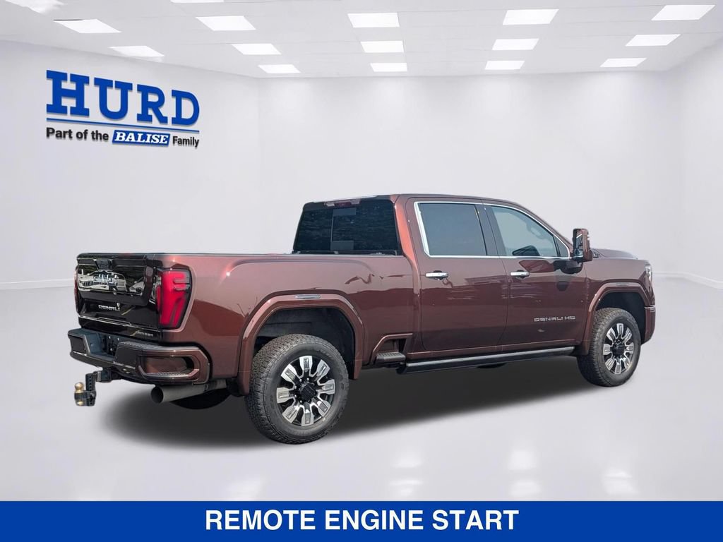 Used 2024 GMC Sierra 2500 Denali Ultimate AWD/4WD image 3