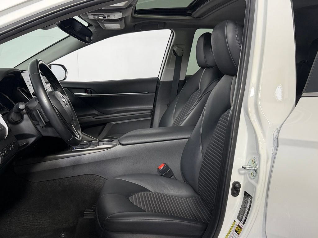 Used 2023 Toyota Camry SE w/ Convenience Package FWD image 19