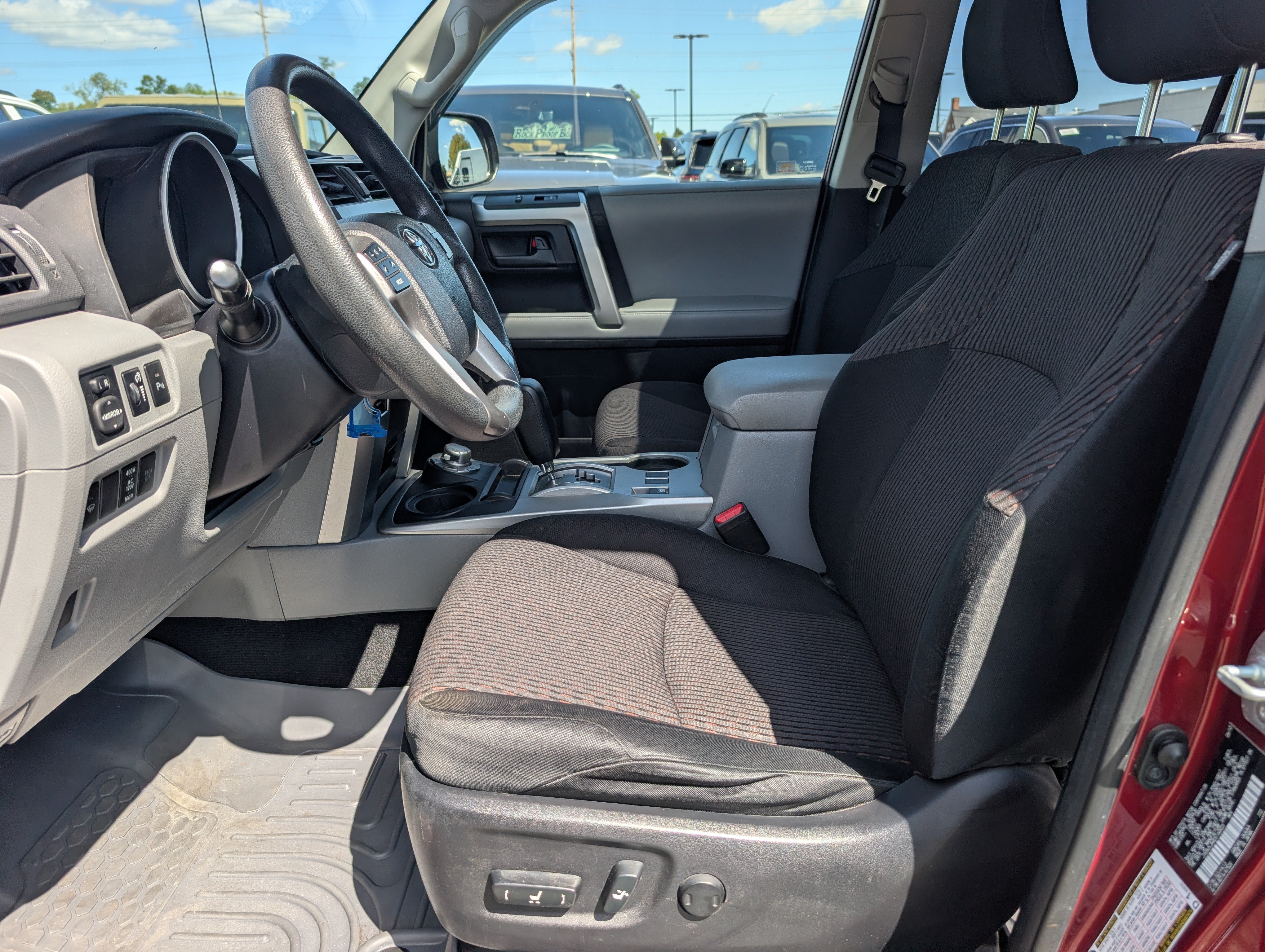 Used 2013 Toyota 4Runner SR5 w/ Convenience Pkg AWD/4WD image 16