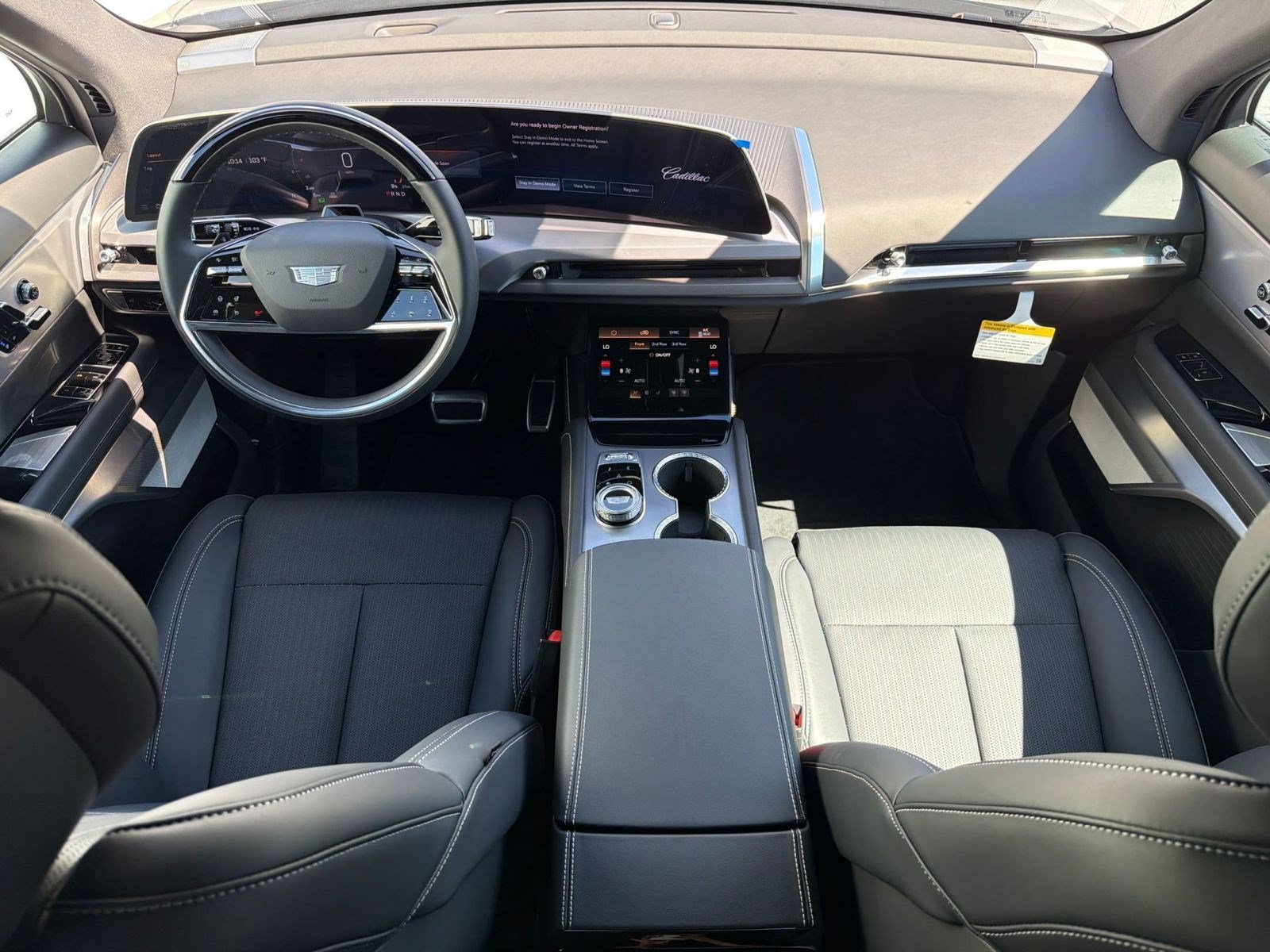 New 2027 Cadillac Vistiq Sport w/ LPO, Floor Liner Package AWD/4WD image 15