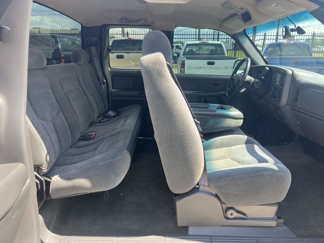 Used 2003 Chevrolet Silverado 1500 LS RWD image 44