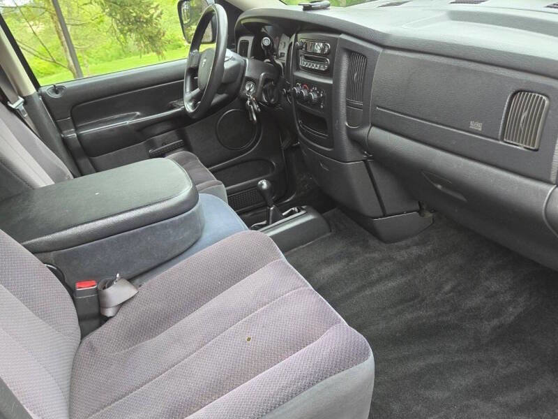 Used 2005 Dodge Ram 3500 Truck SLT w/ Trailer Tow Group AWD/4WD image 2