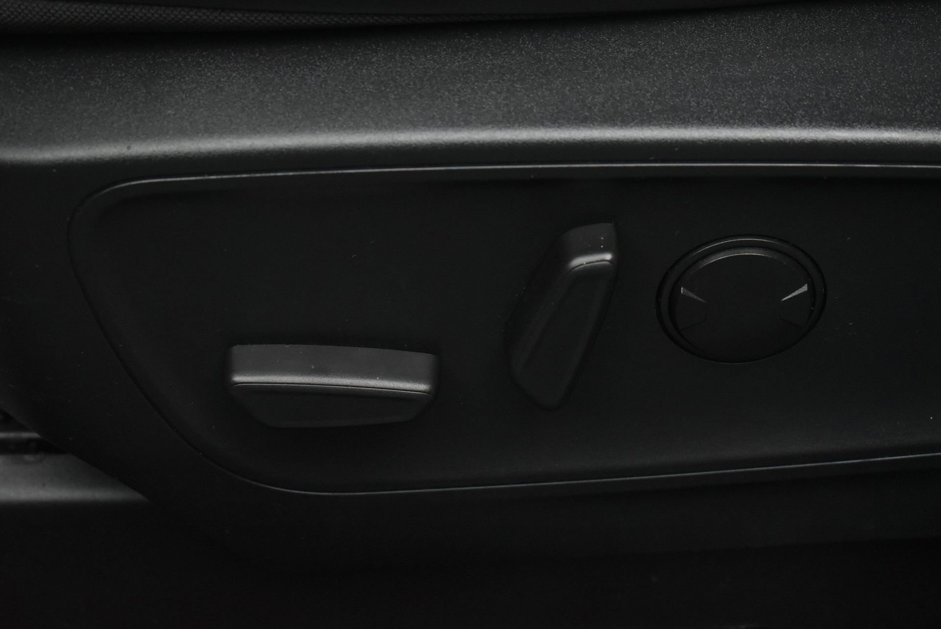 Used 2024 Ford Escape ST-Line FWD image 14