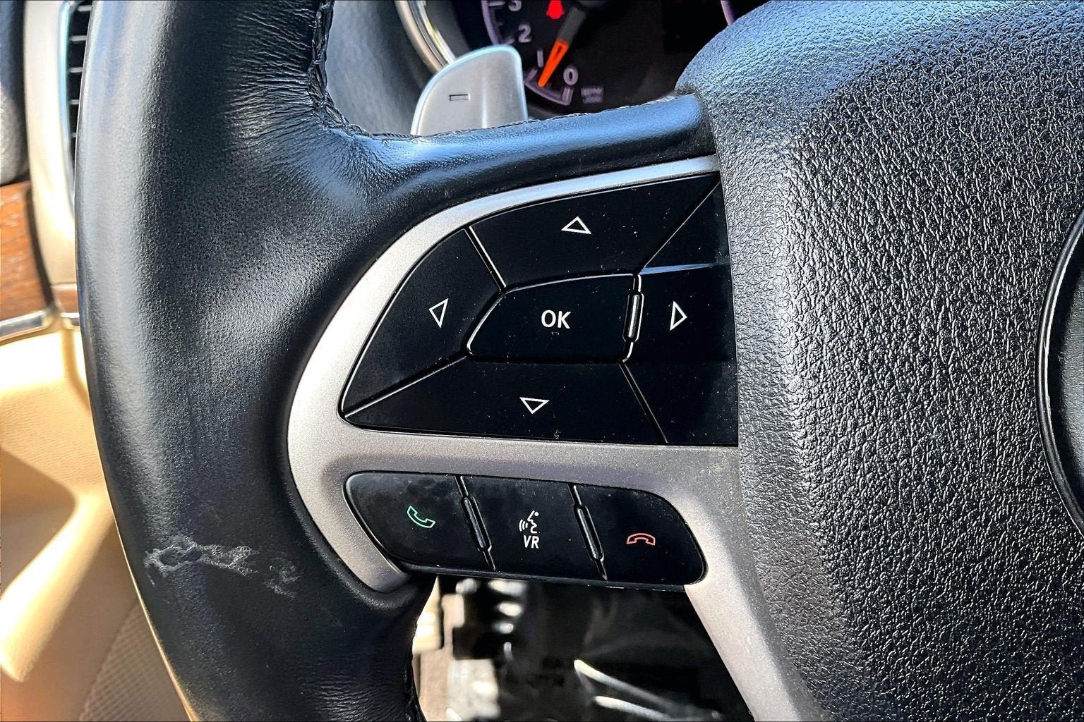 Used 2017 Jeep Grand Cherokee Limited AWD/4WD image 17