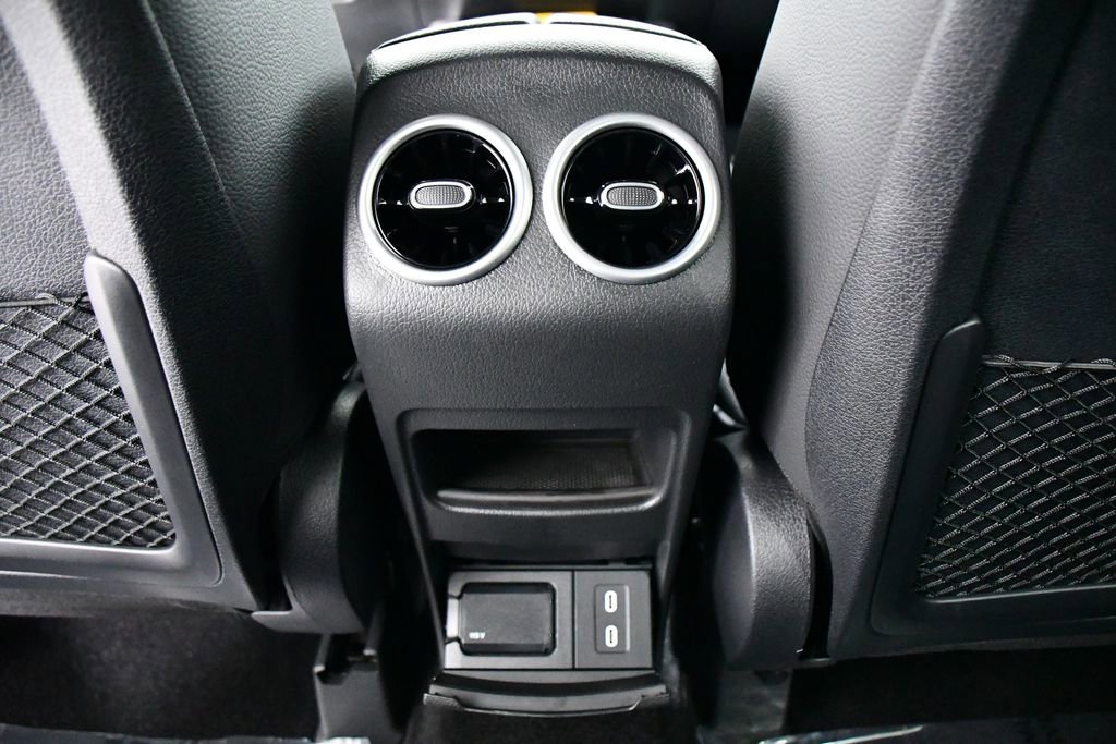 New 2026 Mercedes-Benz GLB 250 4MATIC image 17