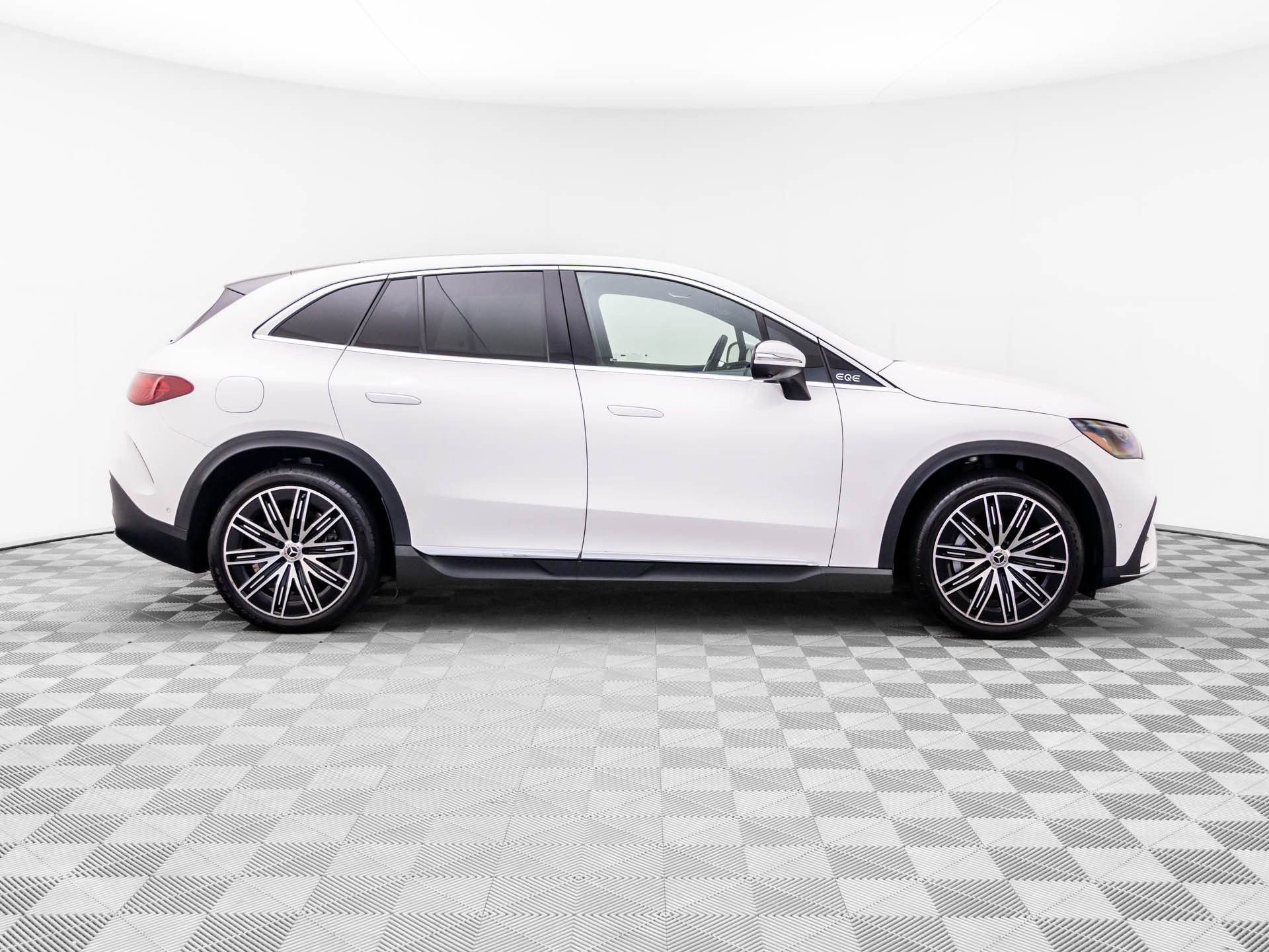 Used 2023 Mercedes-Benz EQE 350+ 4MATIC SUV image 6