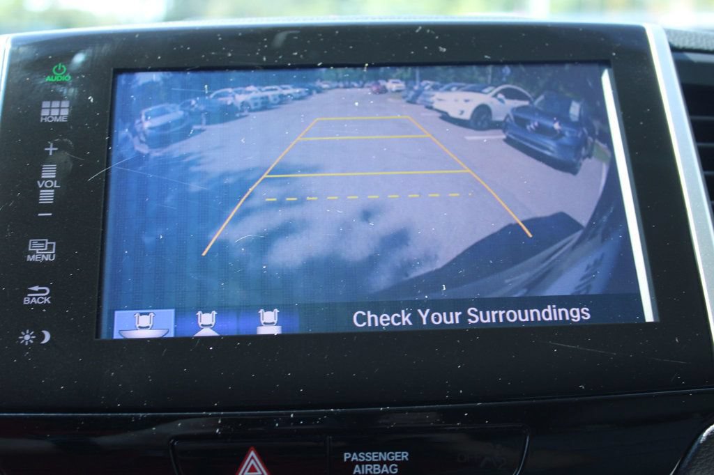 Used 2016 Honda Pilot Touring image 18