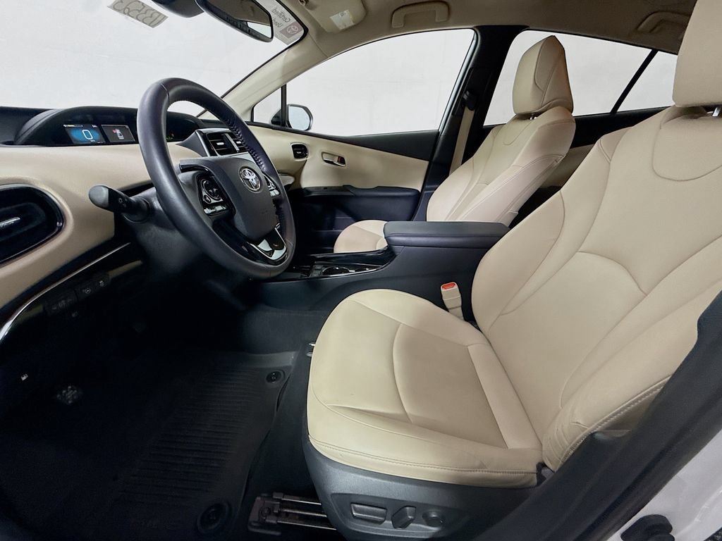Certified 2022 Toyota Prius XLE FWD image 21