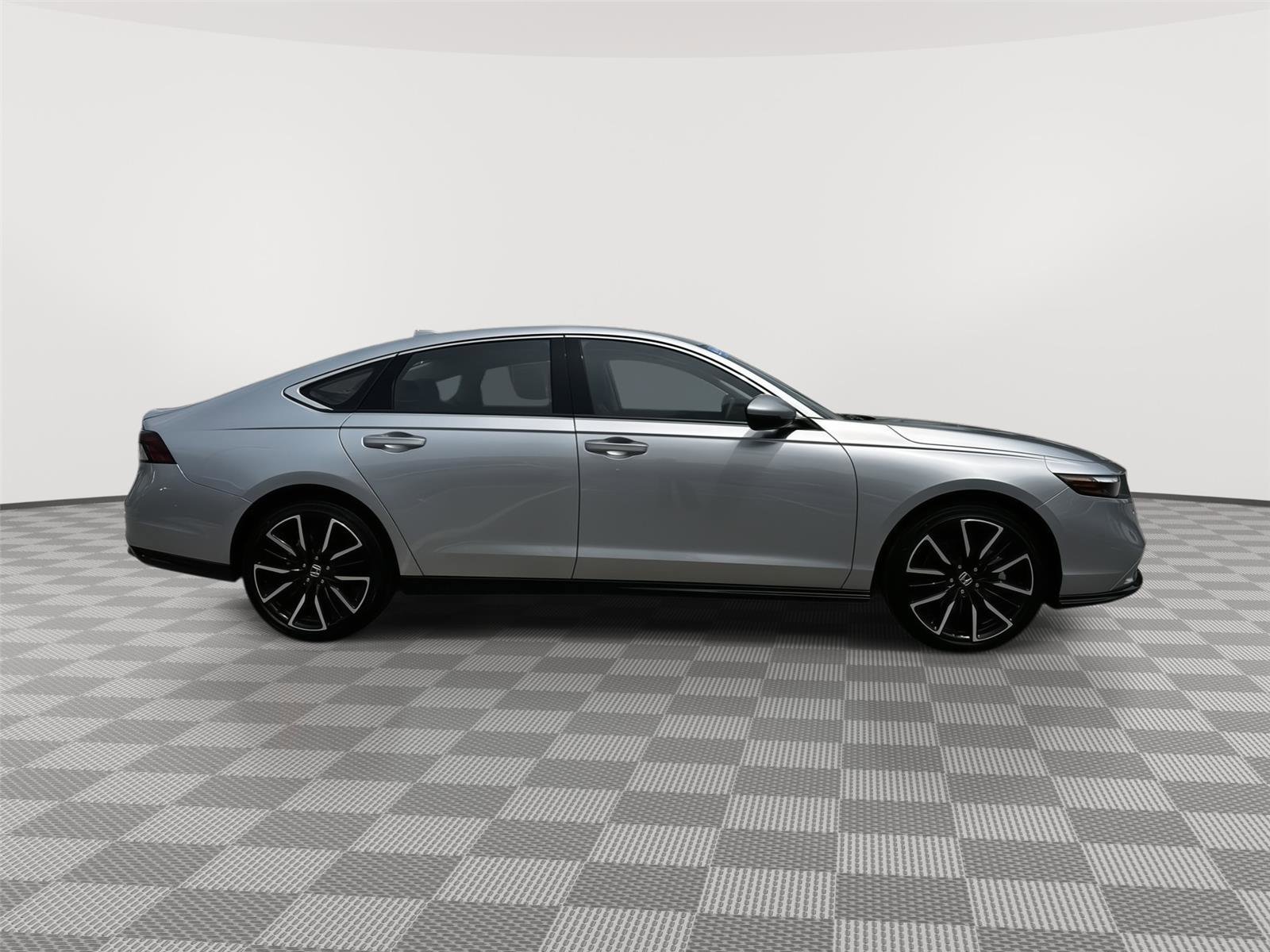 Certified 2025 Honda Accord EX-L image 5