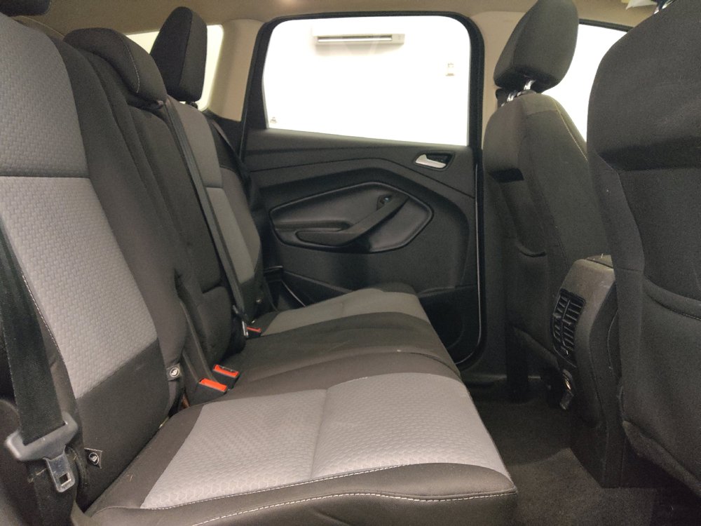 Used 2017 Ford Escape SE FWD image 19