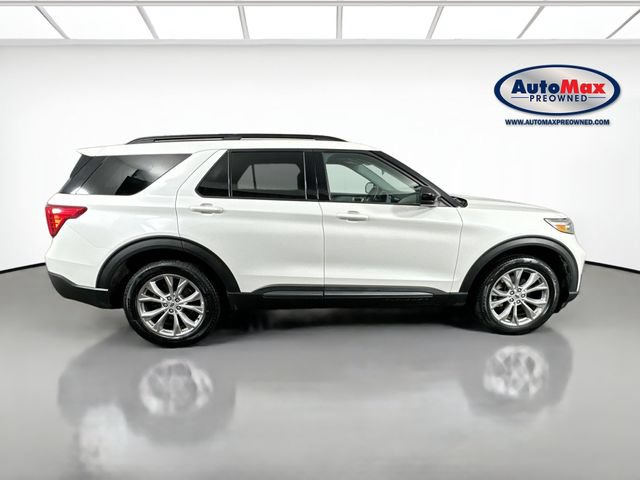 Used 2023 Ford Explorer XLT w/ Equipment Group 202A AWD/4WD image 10