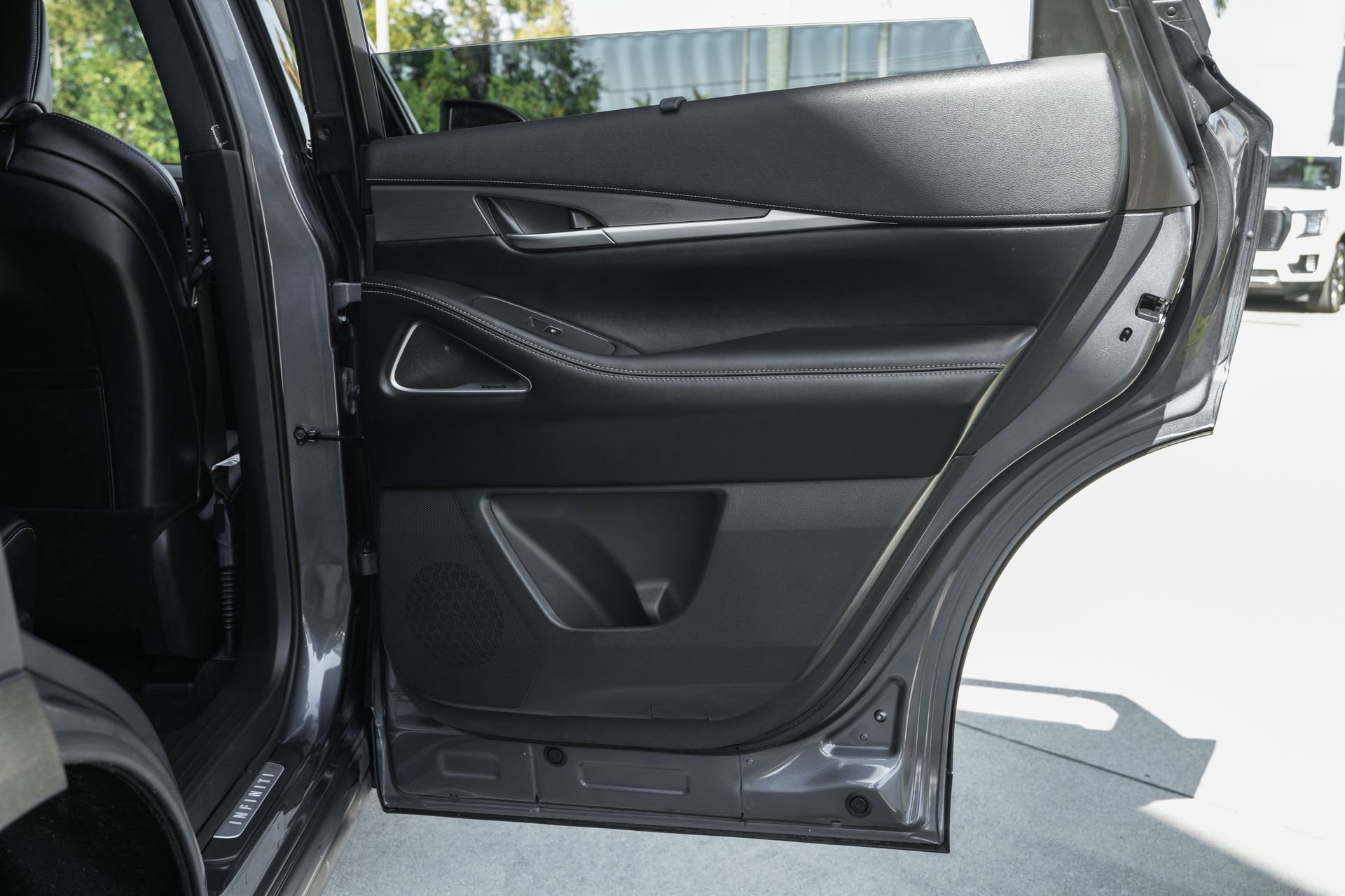 Used 2026 INFINITI QX60 Luxe w/ Cargo Package image 32