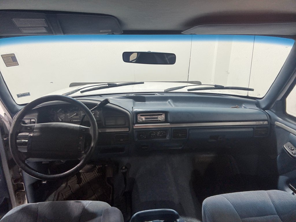 Used 1995 Ford F150 XL AWD/4WD image 2