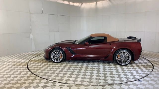 Used 2016 Chevrolet Corvette Z06 w/ 3LZ Preferred Equipment Group image 5