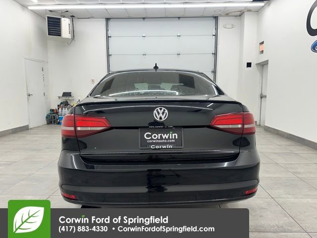 Used 2018 Volkswagen Jetta Sport image 4
