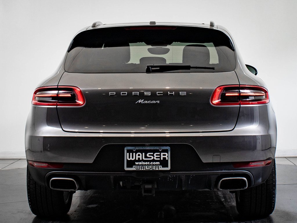 Certified 2018 Porsche Macan image 7